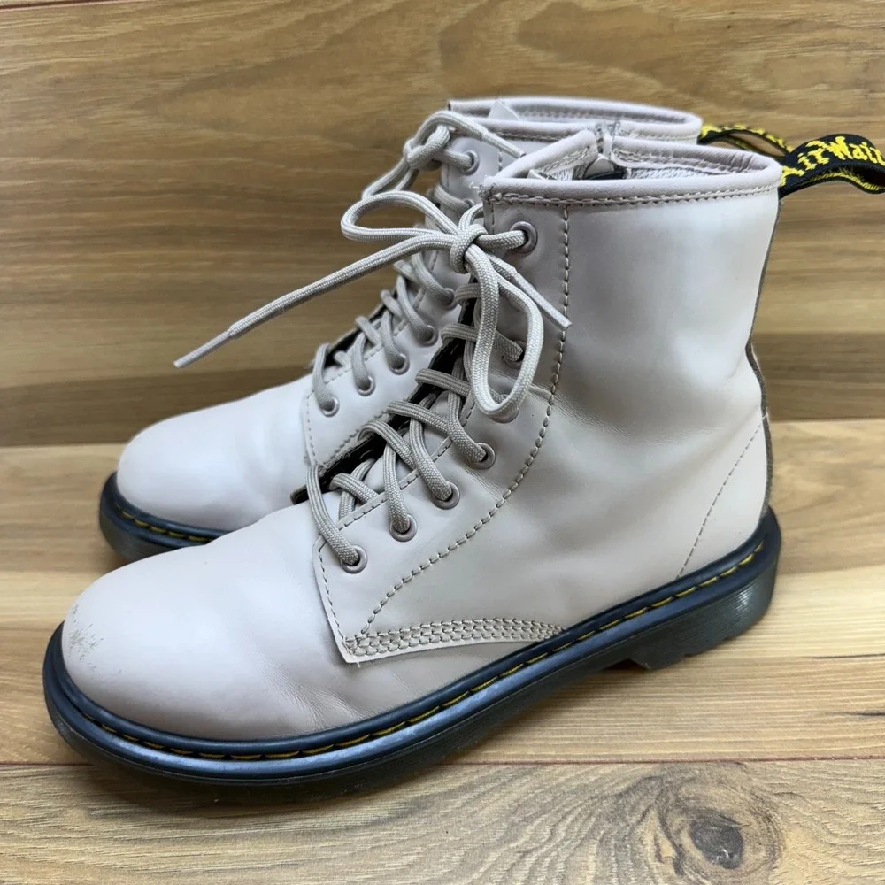 Dr. Martens us big